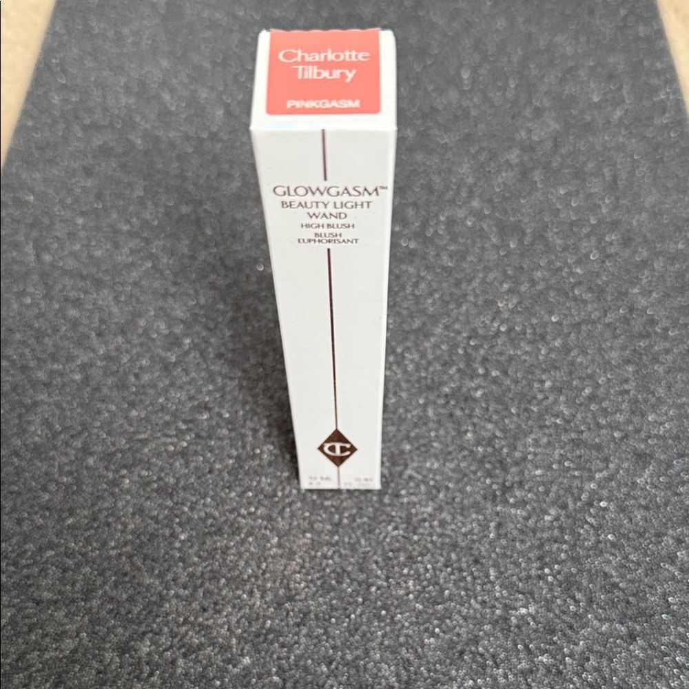 Charlotte Tilbury Glowgasm Beauty Light Wand in Pinkgasm